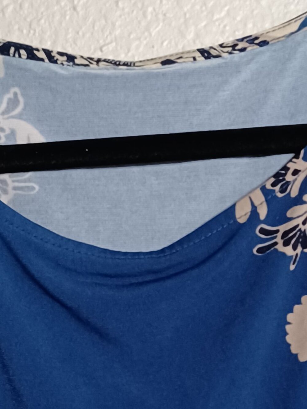 Susan Graver 1X Printed Liquid Knit 3/4 Sleeve Tunic Shirt Blue Tan - Picture 4 of 4